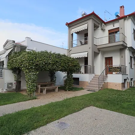 Megas Alexandros Otel Vrasná