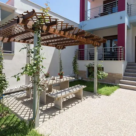 Megas Alexandros Otel Vrasná